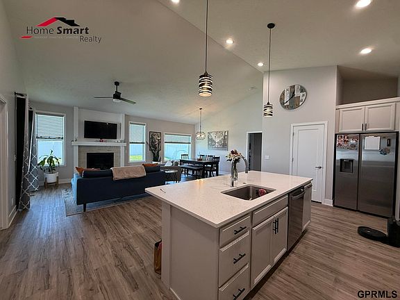 4th image of 6008 Las Verdes Ln