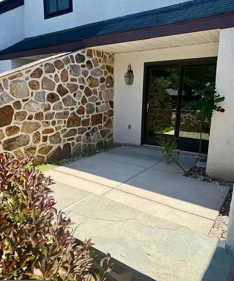127 Pinecrest Ln — Photo 9