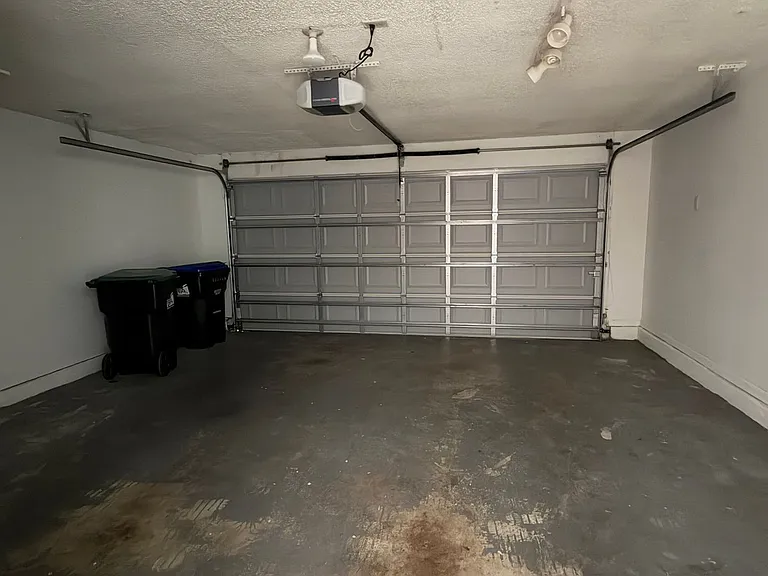 7386 Spring Villas Cir — Photo 18