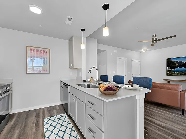 Springtree Apartments — Photo 49
