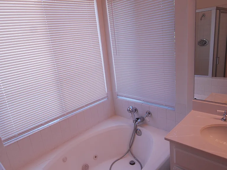 39440 Avignon Ln — Photo 21