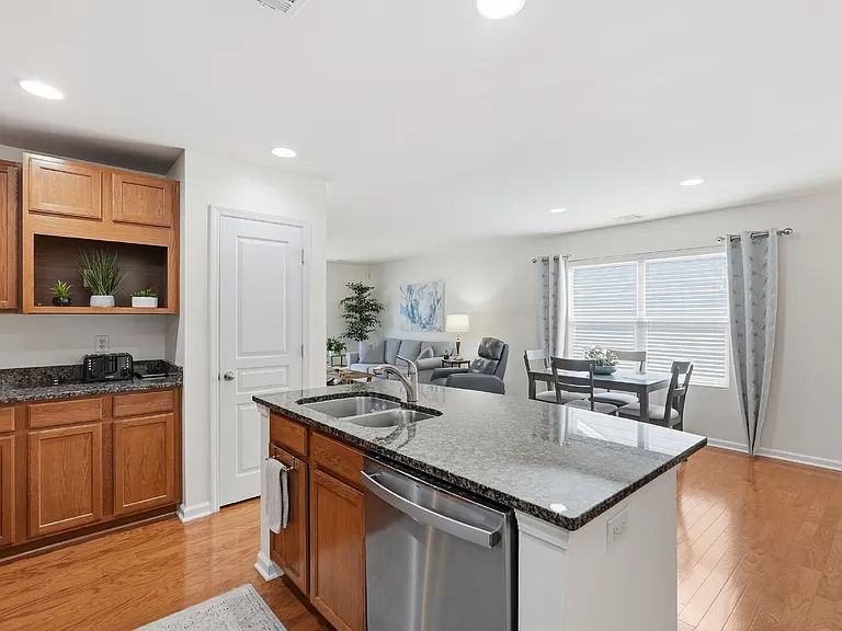 329 Mystic Point Dr — Photo 13