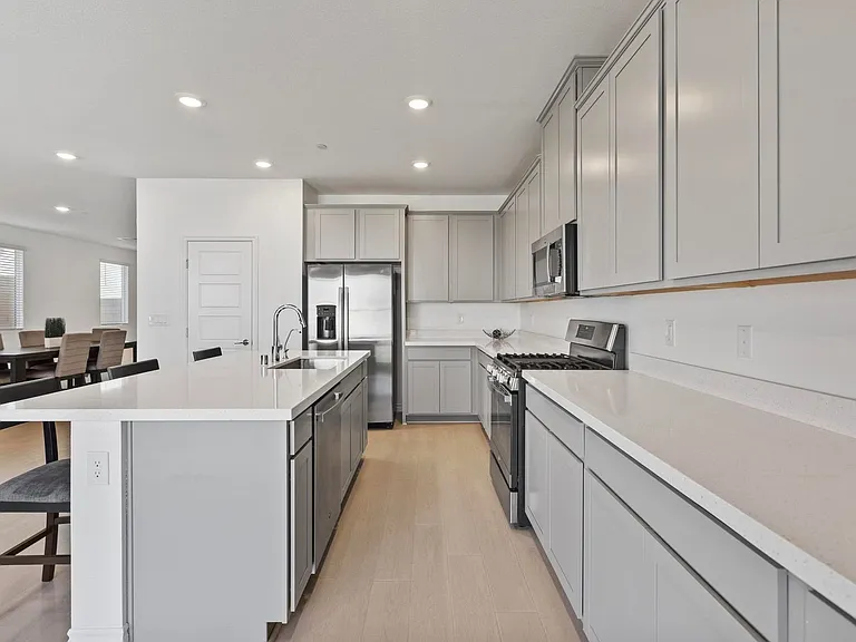 3546 Luciana Glen Ave — Photo 12