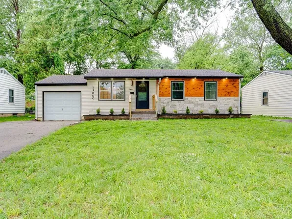 13800 11th St, Grandview, MO 64030