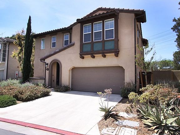 2nd image of 1909 Valentine Cir