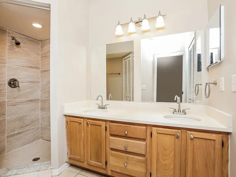 2523 Dovetail Dr — Photo 10