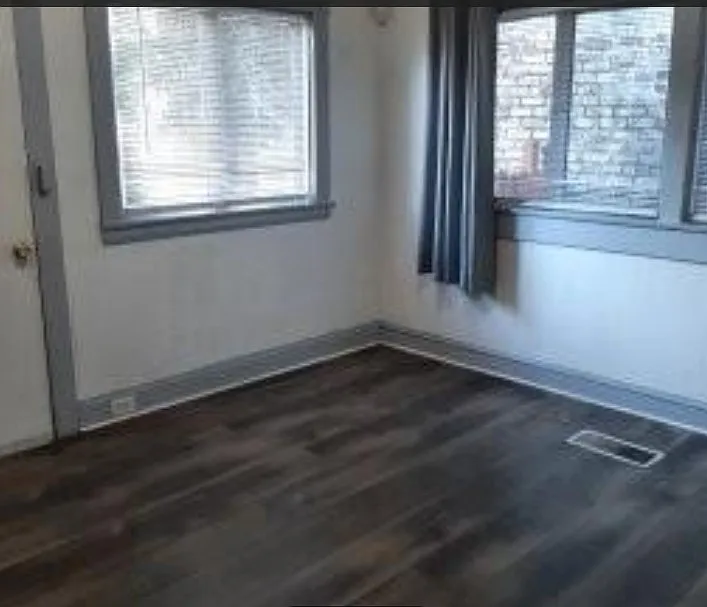 1 bed, 500 sqft, $1,050 — Photo 4