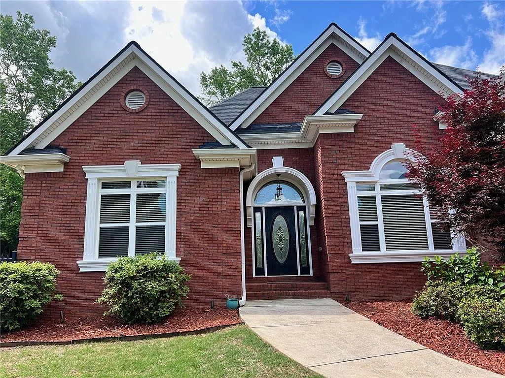 4 bed, 3.0 bath, 2985 sqft, $3,000 — Photo 2