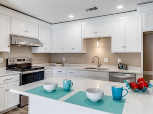 9547 Highland View Dr, Dallas, TX 75238