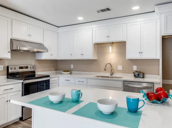 9547 Highland View Dr, Dallas, TX 75238