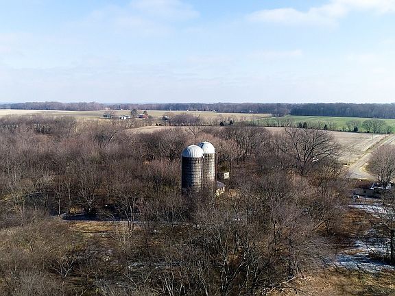 5th image of 5078 Ezbon Holland Rd