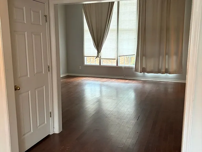 89 Sir Henry Dr — Photo 10