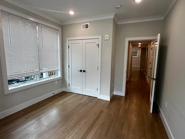 104 Warren St #5P — Photo 13