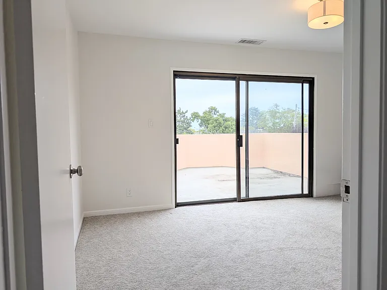 1107 Palm Ave #B — Photo 18