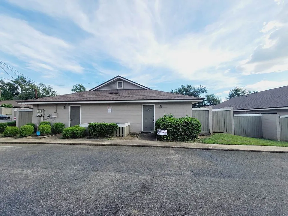 2241 W Pensacola St #48