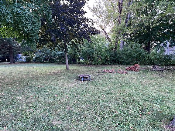 5th image of 482 Orchard Ave