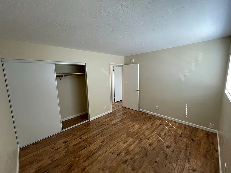 4700 Dexter Dr — Photo 15