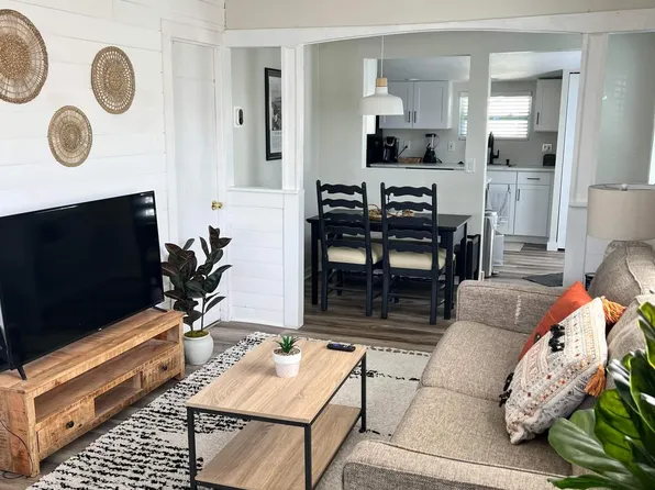 (undisclosed Address), Saint Petersburg, FL 33714