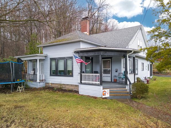 50 Lycoming St, Canton, PA 17724