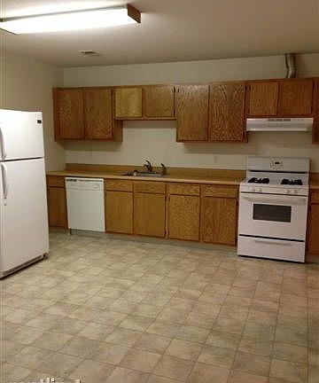 415 2nd Ave Apt 1 Kitchen