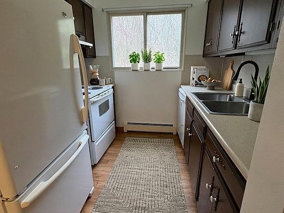 5th image of 632 Garrison Rd APT A-1