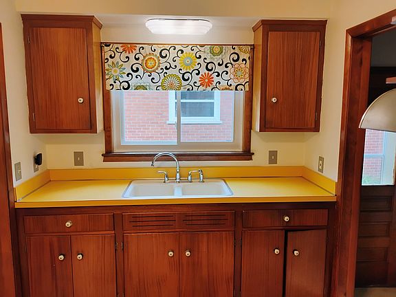 3rd image of 73 Maplefield Rd