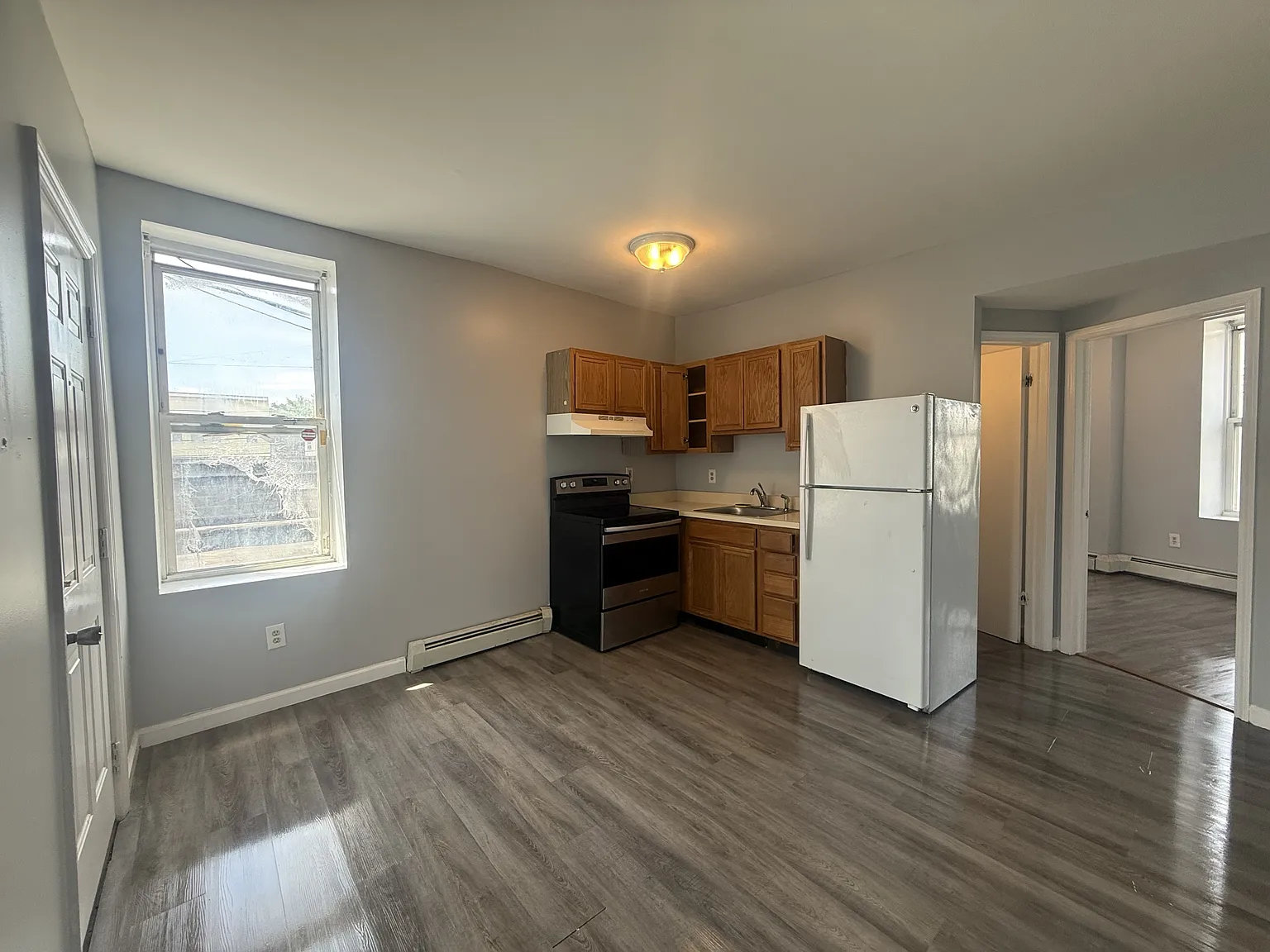 300 Morton Avenue - 2 — Photo 2