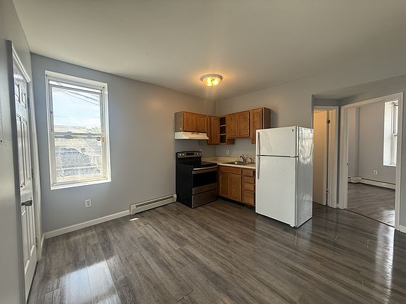 2nd image of 300 Morton Ave Floor 2