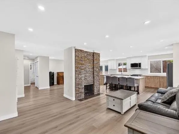 104 S Silver Springs Grn NW, Calgary, AB T3B 3Y9