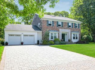 6 Marge Pl, Lake Grove, NY 11755