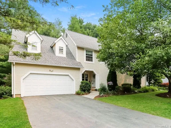10 Edgewood Court #10, Simsbury, CT 06070