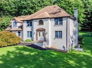 518 Sandy Hill Rd, Irwin, PA 15642