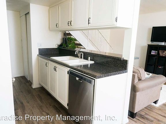 2nd image of 1111 Chalmette Ave