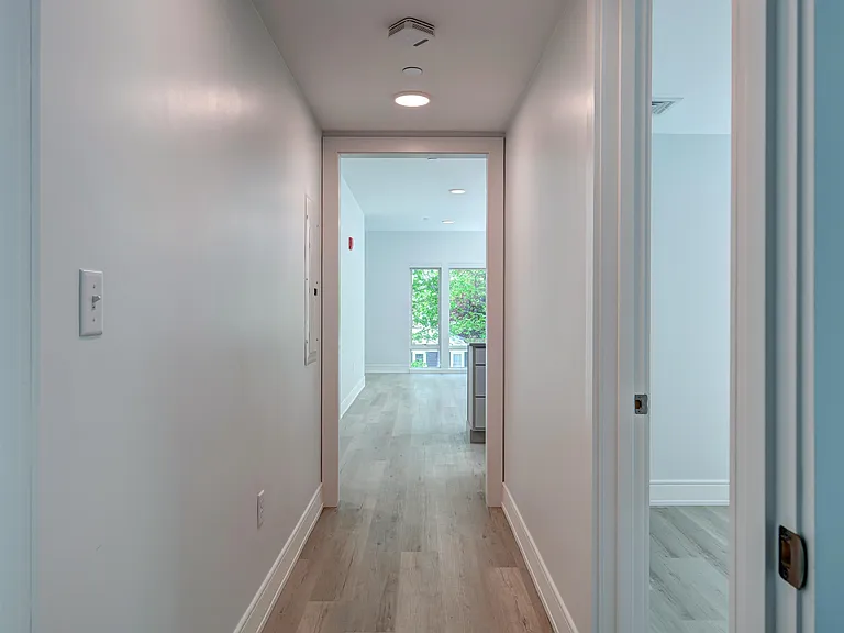 2059 Lafayette Rd #204 — Photo 27