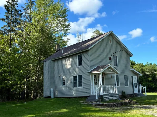 2111 Maplewood Rd, Jefferson Township, PA 18436