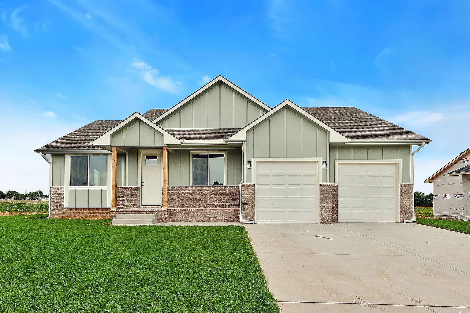 4 bed, 2343 sqft, $2,495 — Photo 1