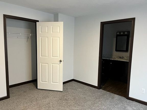 4th image of 11072 Milford Ln #268