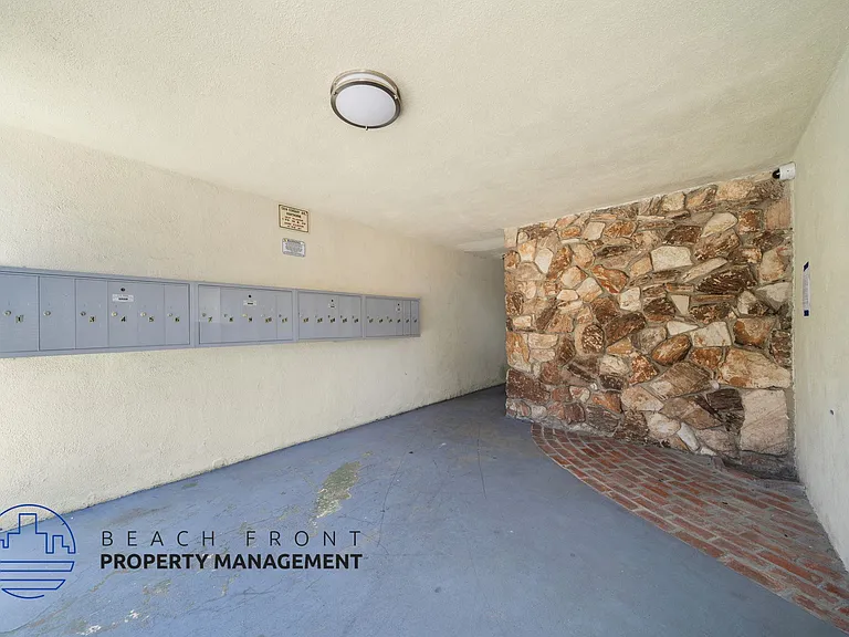 13614 Cordary Ave. — Photo 21
