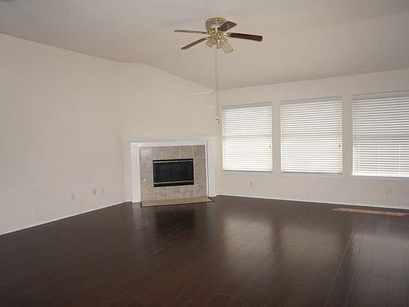 2nd image of 1404 Kenya Dr