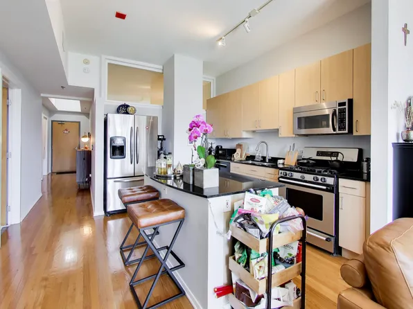 1201 W Adams St, Chicago, IL
