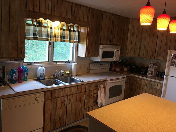 Kitchen-all appliances stay