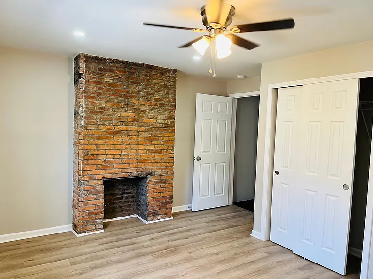 2BR/1BA Townhouse in Central Northside! September 1 Move in! — Photo 6