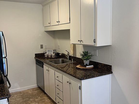 3rd image of 1240 Walker Ave #Top
