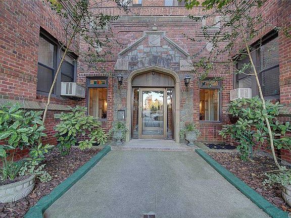 4th image of 167-10 Crocheron Ave APT 1N