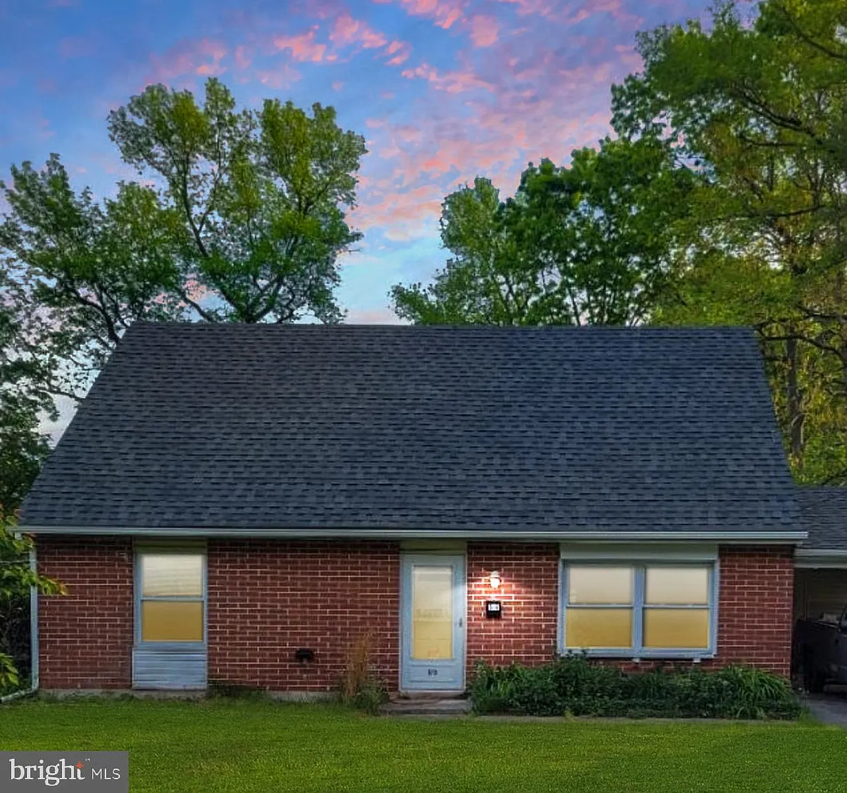 516 Trimble Rd photo 1