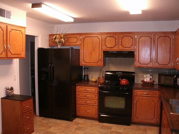 4th image of 3100 NW Castle Dr