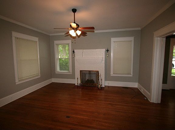 3rd image of 317 Lamont St