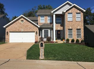 17428 Hilltop Ridge Dr, Eureka, MO