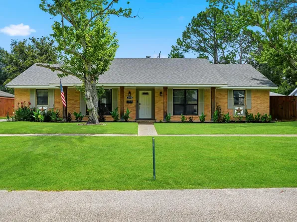2110 Oceanview Dr, Seabrook, TX 77586