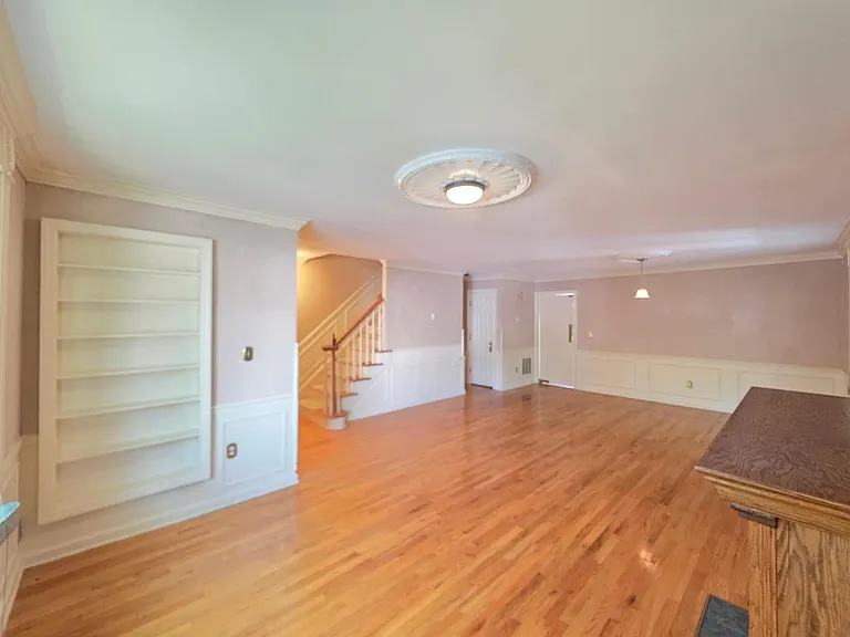 5 Wirt Ave — Photo 7